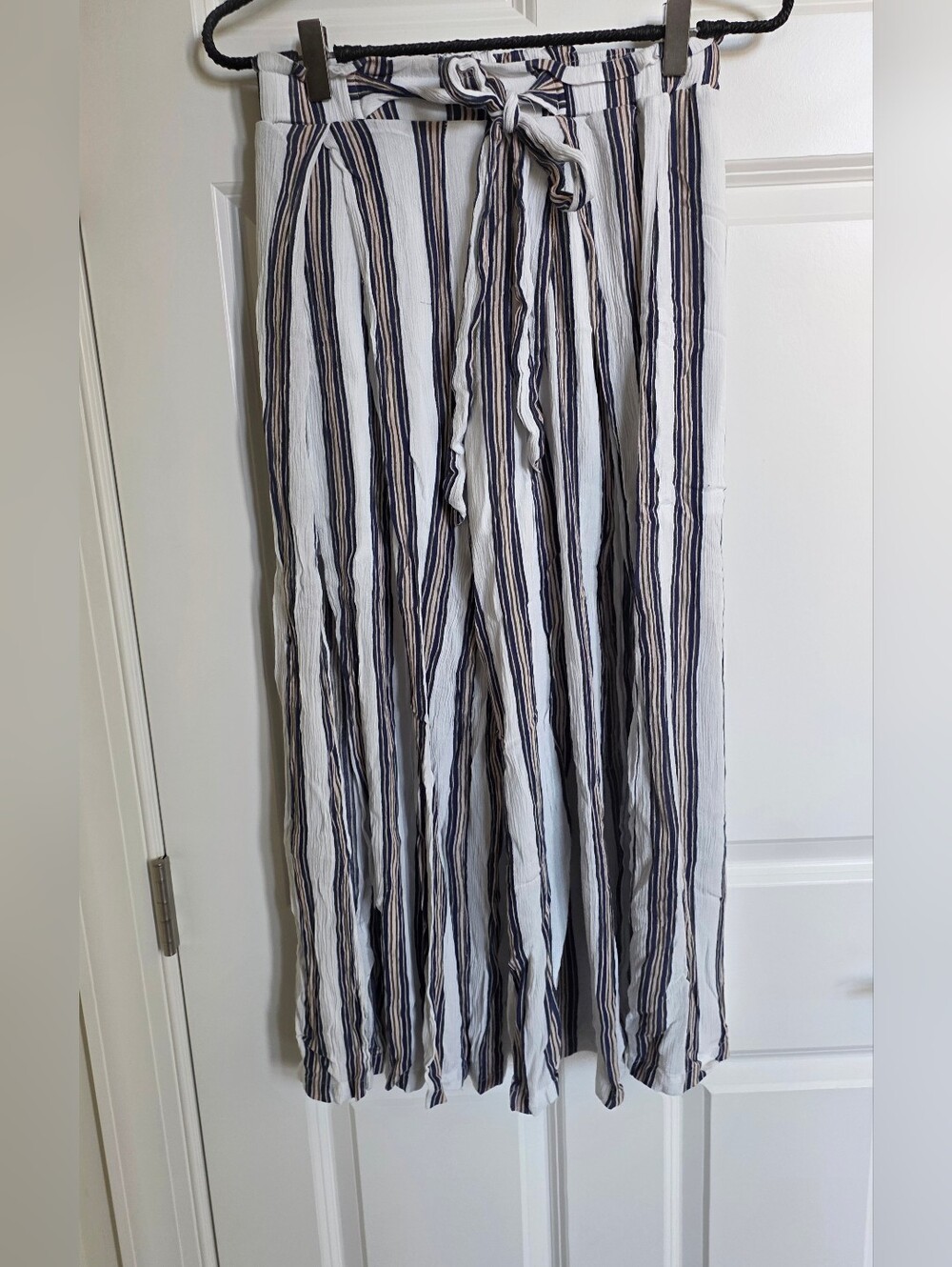Simplee White Stripe Wide Leg Palazzo Pants Tie Waist Resort Beach Pants Size S - Picture 6 of 13